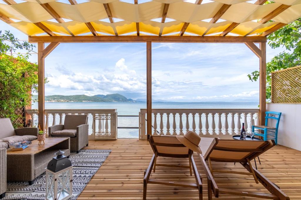 Nikos Seaside Apartment, Agia Pelagia Chlomou