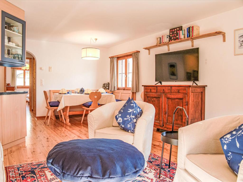 Apartment Chesa Arpschellas - Reis by Interhome - 2