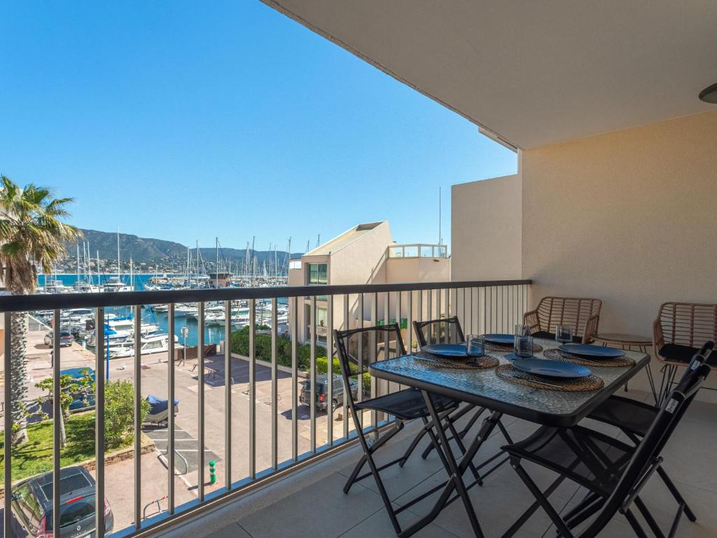 Apartment le Port de Bormes-6 by Interhome - 1