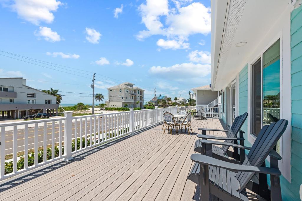 Beach view Pool Home, Fort Myers Beach