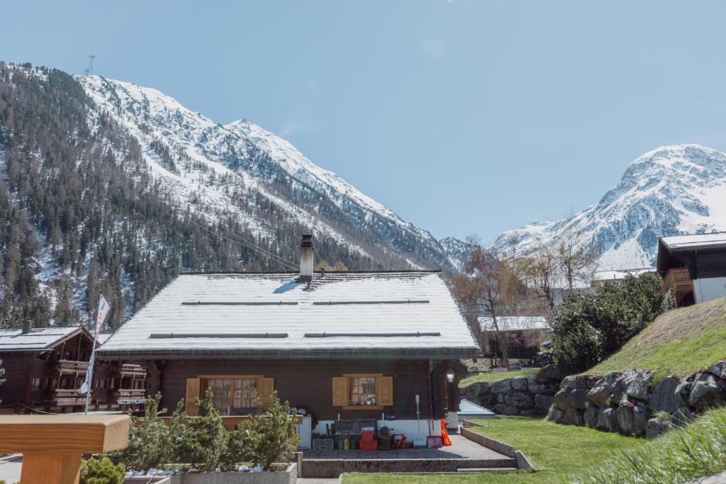Charmant studio rénové à Grimentz - 2