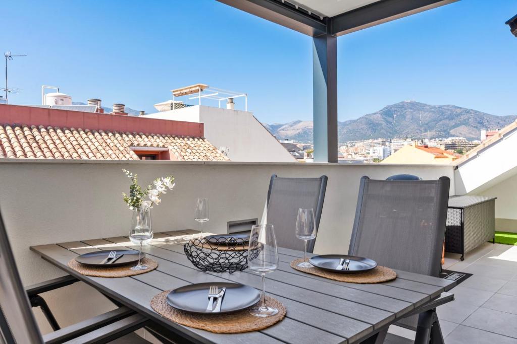 Penthouse in Fuengirola by Costarentals - Ref 215 - 2