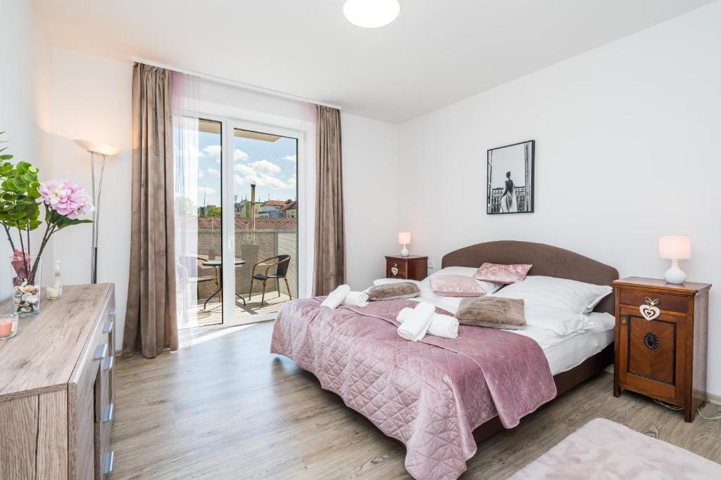 Perla Hradce 303, Hradec Králové