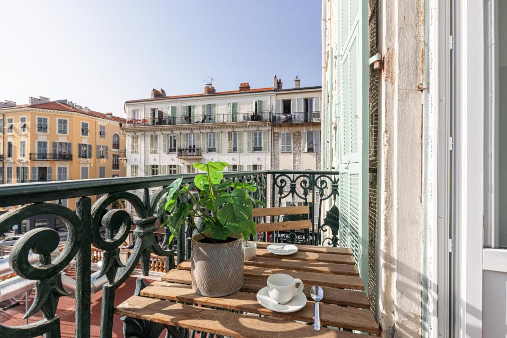 7 FOCH 202 - Studio contemporain en plein coeur de Nice - climatisation - 3