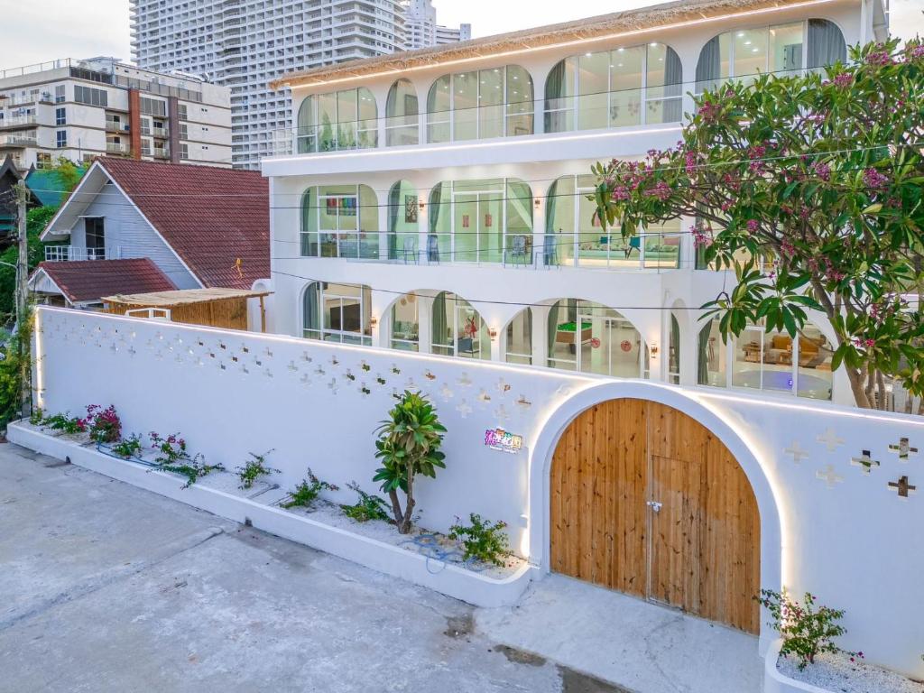 Meteor Garden, Jomtien pláž