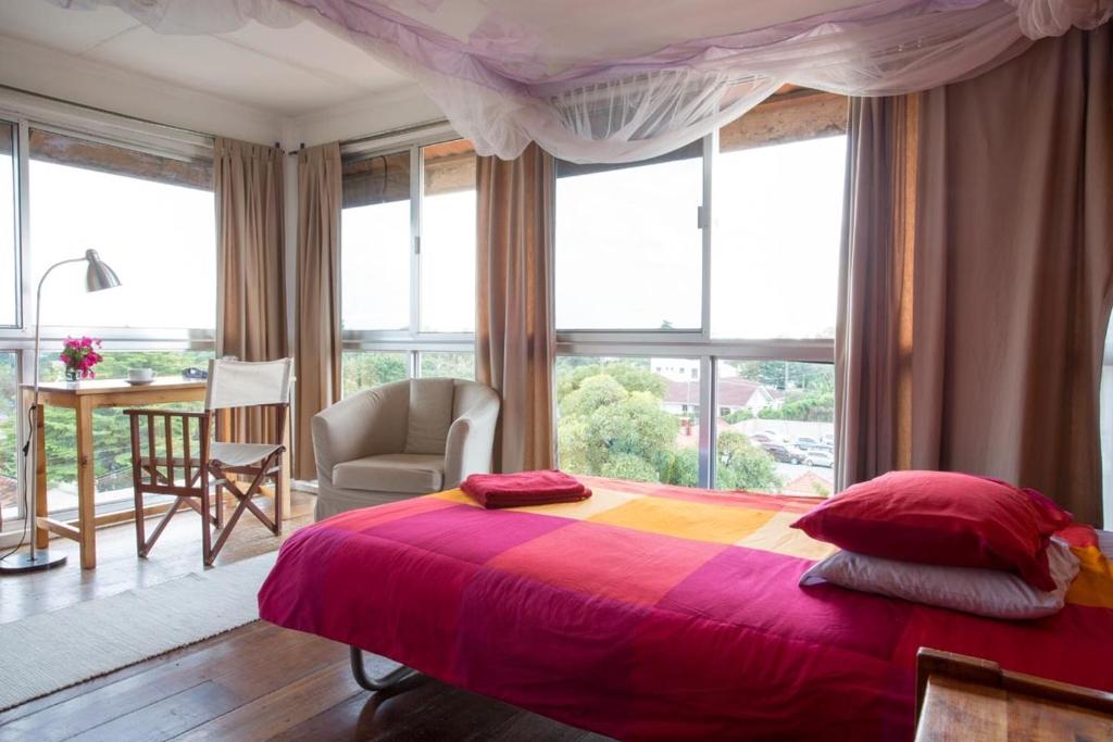Q-Bar & Guesthouse photo