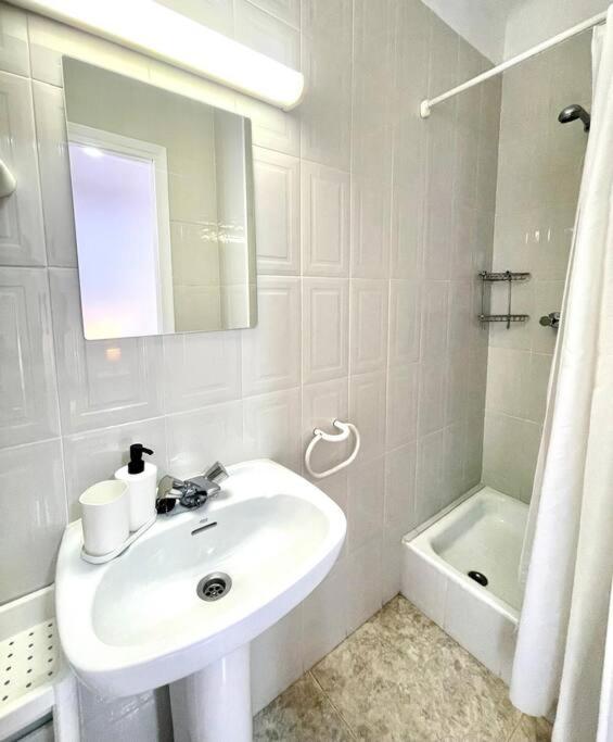 SeaHomes Vacations - HEART OF TOSSA DE MAR - 5
