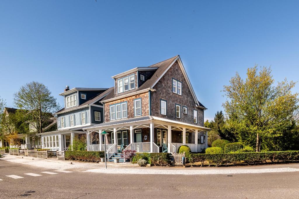 Oceans Five by Seabrook Hospitality, Pacific Beach