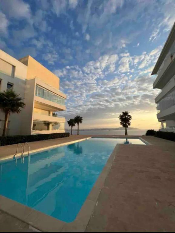 APPARTEMENT 5 étoiles VUE SUR MER, Tanger