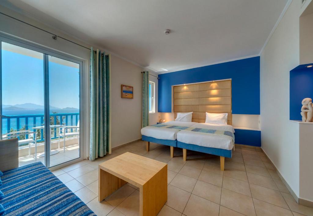 ห้องเตียงใหญ่หรือเตียงแฝดราคาประหยัด