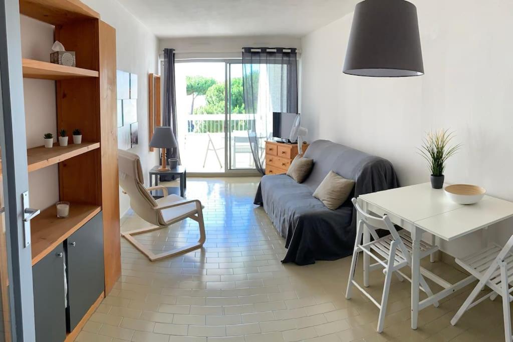 Charmant studio, vue mer, à deux pas de la plage, La Grande Motte