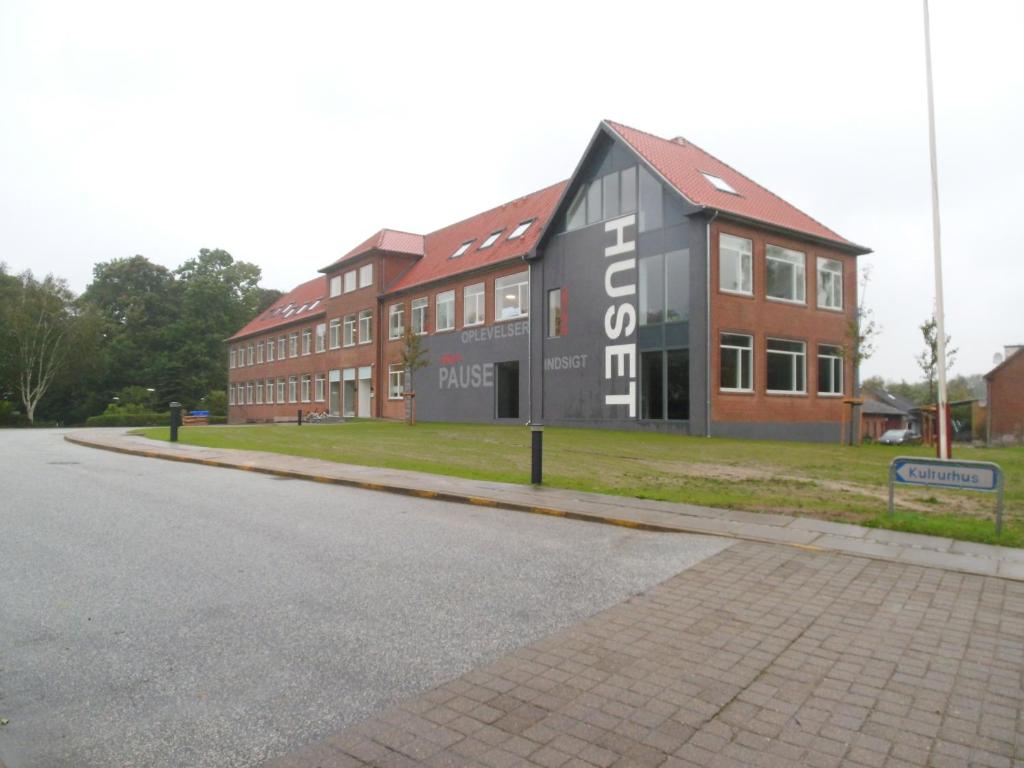 Give City Apartments Billund book your hotel with ViaMichelin