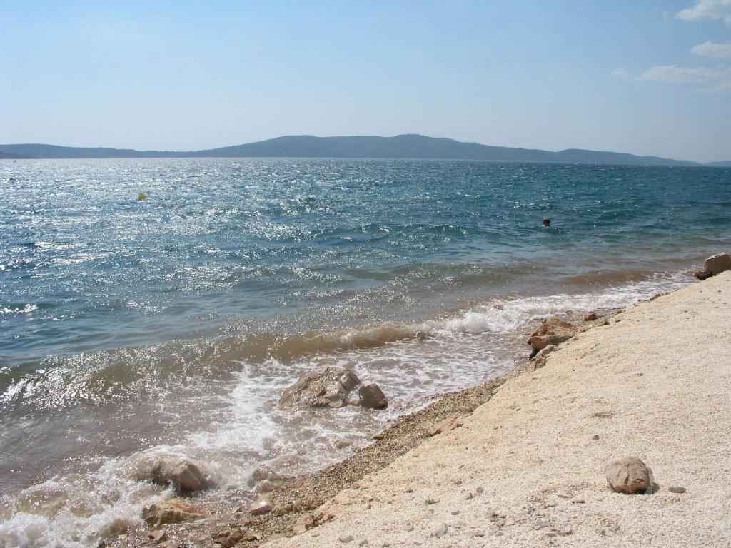 Apartments Jakobina — Hotel in Brodarica