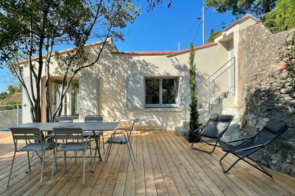 Maison avec jardin sur le Mont Saint Clair - vue mer et étang - 2