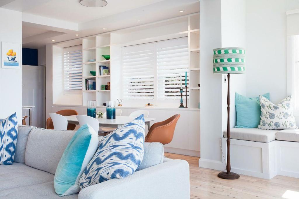 Barefoot in Bronte IH, Sydney