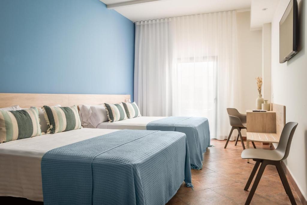 ALEGRIA Colonial Mar Aquafun — Hotel rooms in Roquetas de Mar, Andalusia