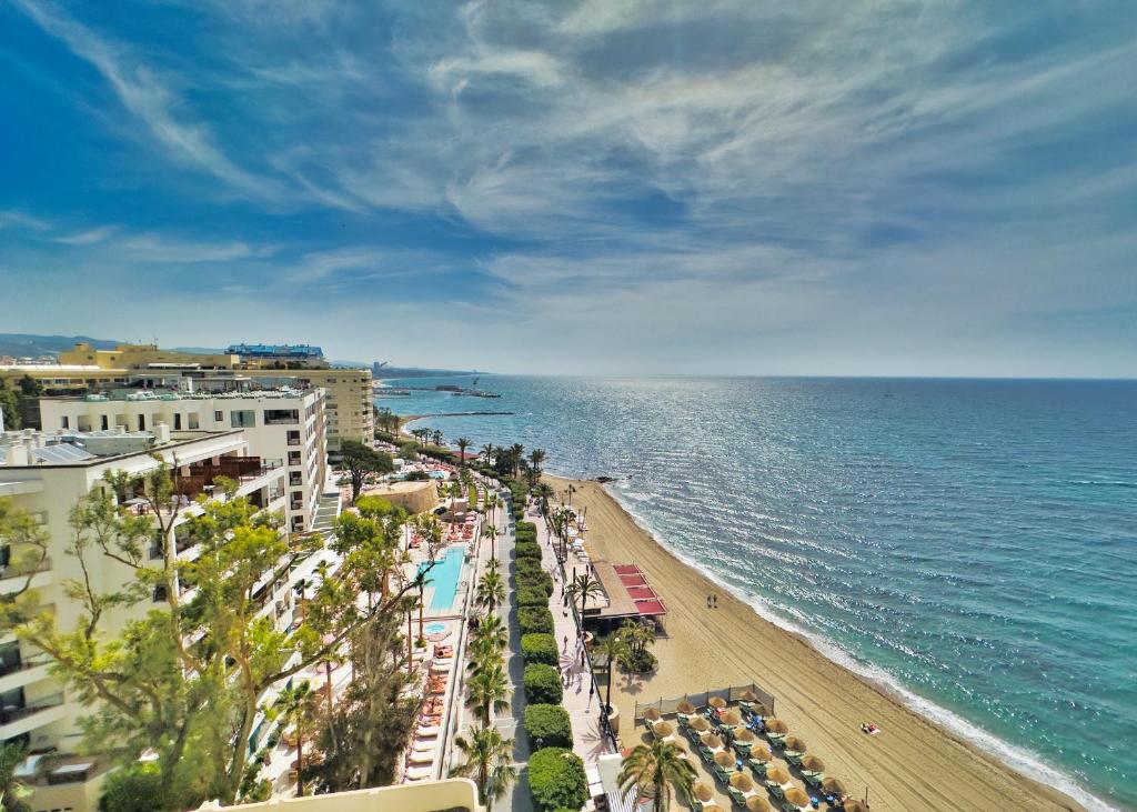 Mediterraneo 1007 Fabulous One Bedroom Apartment with Sea View - 1