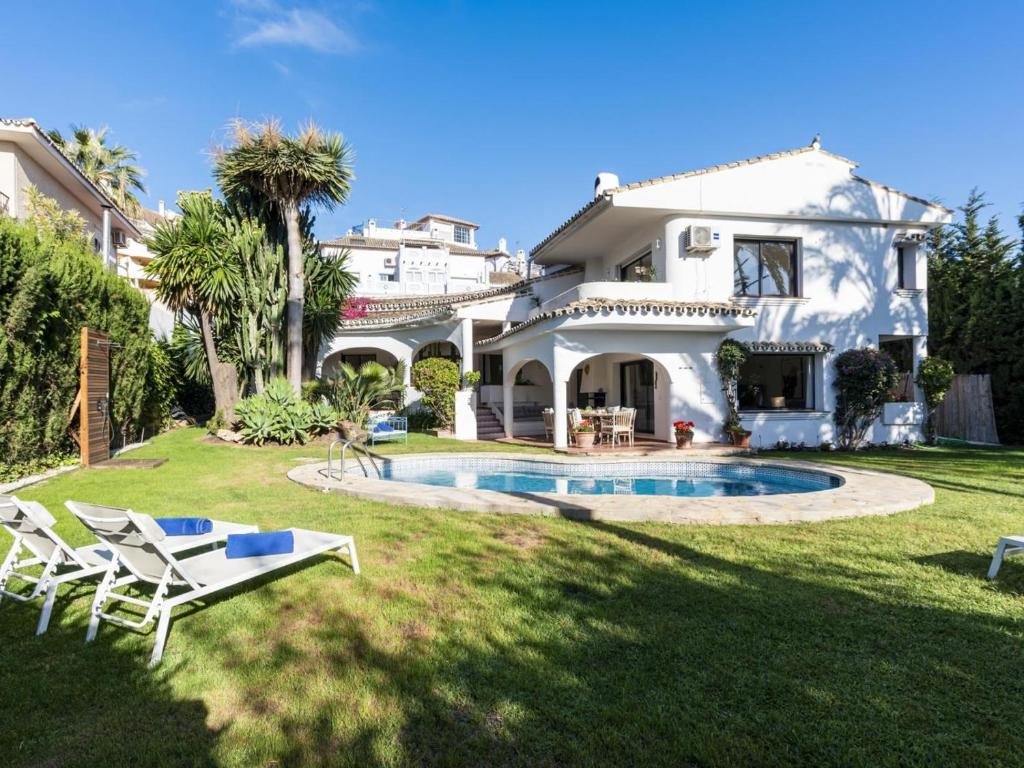 Villa Byron, private pool, walking distance to Puerto Banus - 2