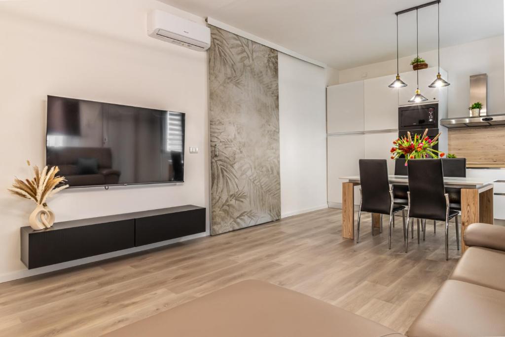 GIGI HOUSE [appartamento PIAZZA MAZZINI] 300m dal mare - 1