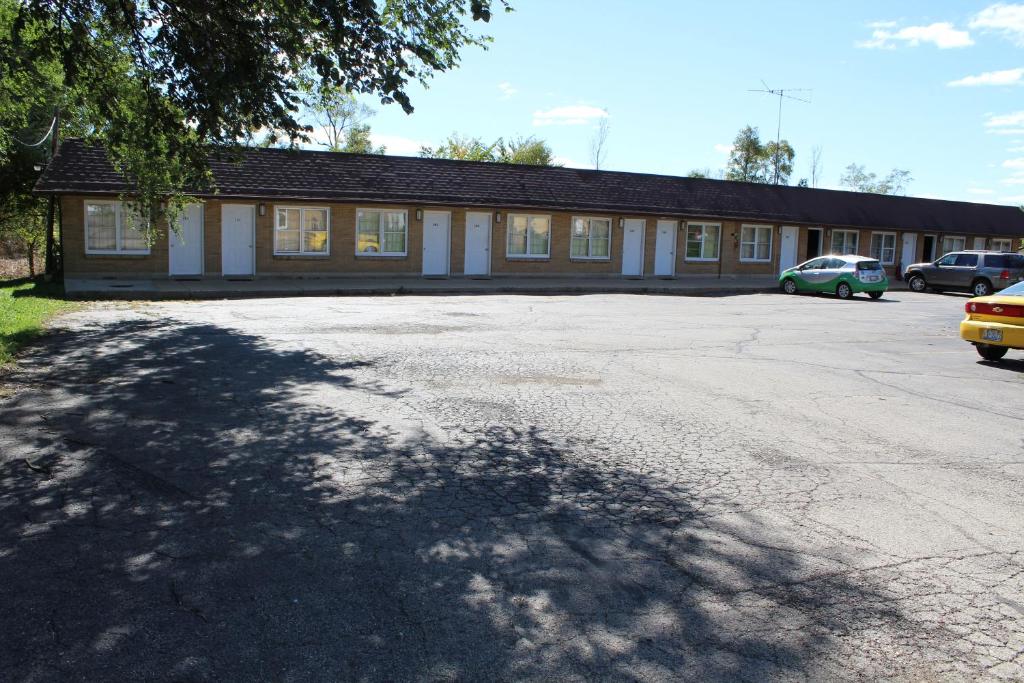 Crest Motel — Hotel in Bartlett (IL)