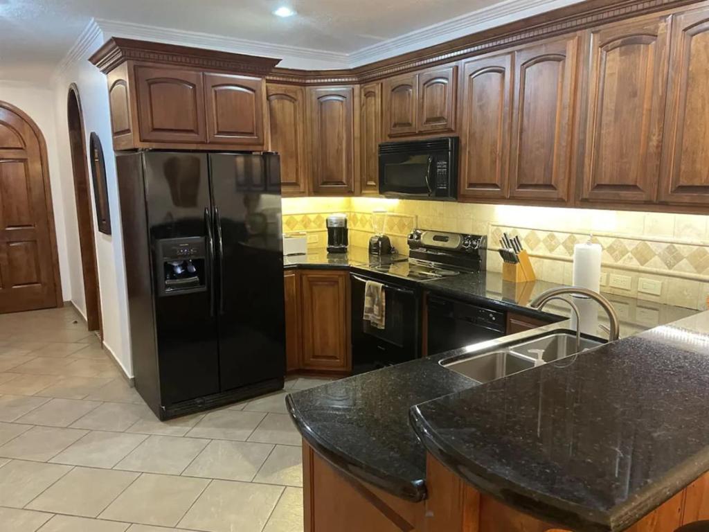 Casa Blanca C306 Pet Friendly Ocean View Retreat - 4
