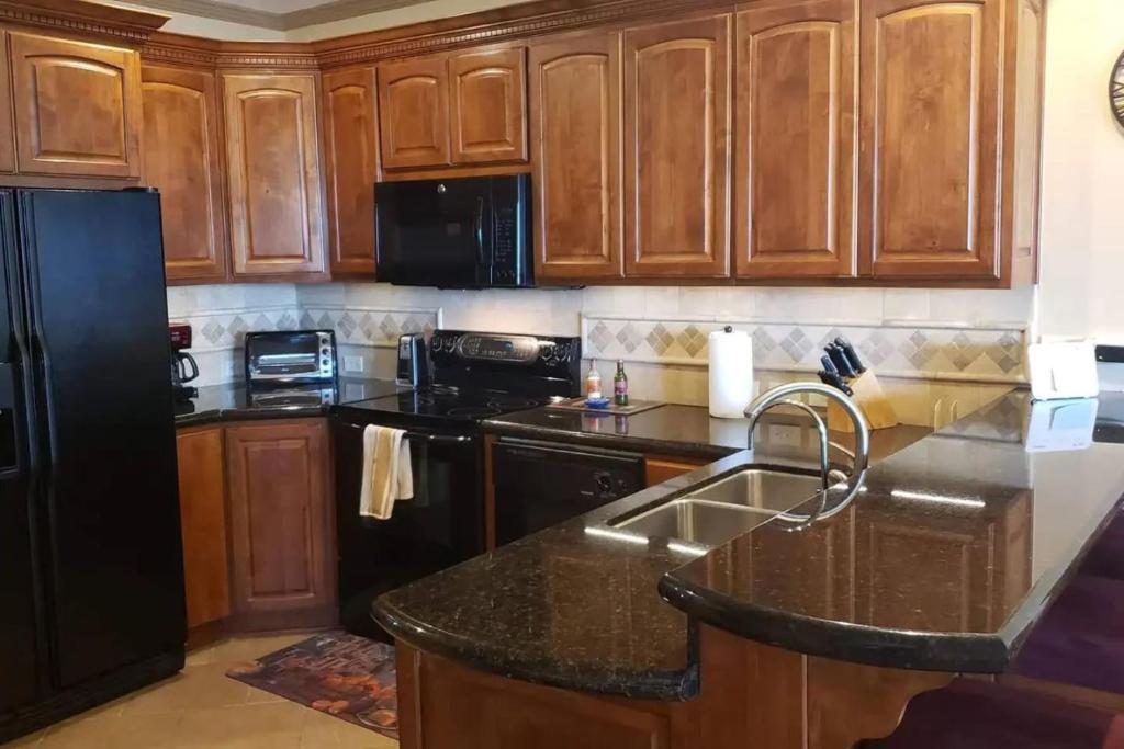 Casa Blanca D302 Pet Friendly Ocean View Get-a-Way - 4