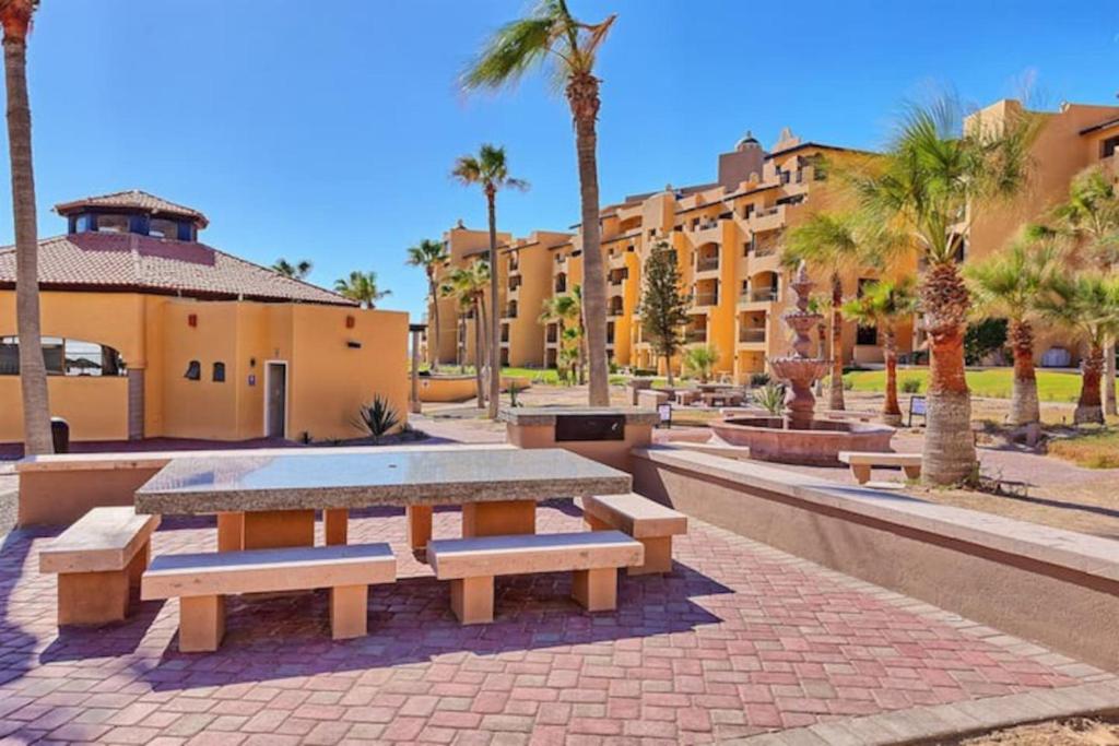 Princesa A101 Fresh Remodel, Directly on the Beach - 5
