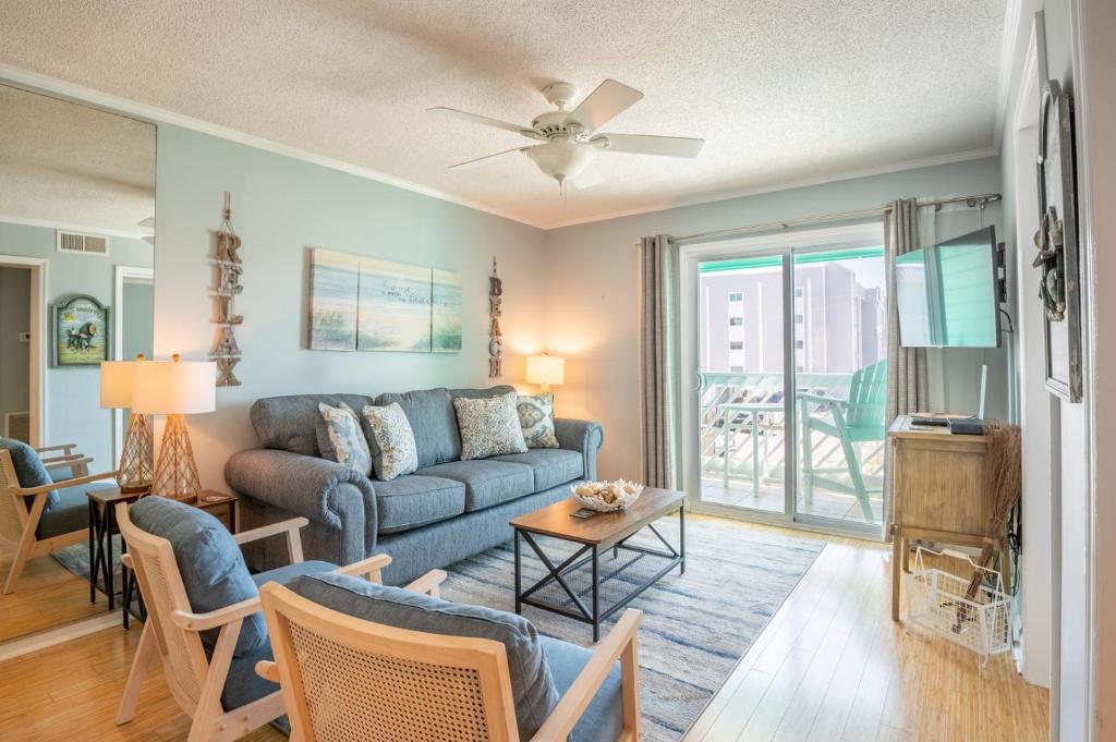 2nd Row Condo with Oceanviews - Haven at TideWinds, Carolina Beach