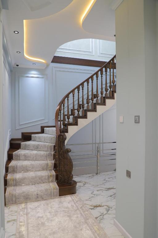 Amina lux, Samarkand