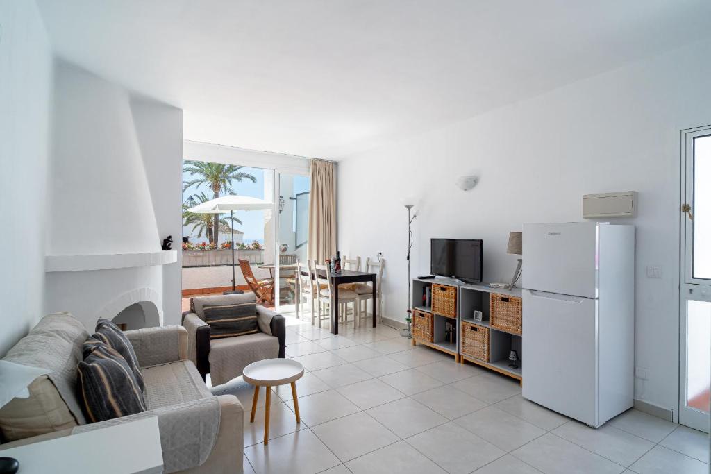 Hibiscos Seaview Terrace by Casasol - 4