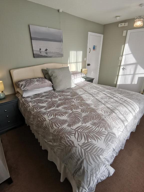 Greenlands Guest House photo 8