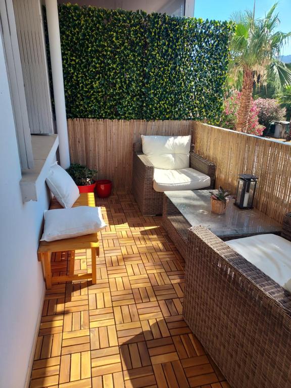 Entre Soleil & Palmiers - Appartement équipé, terrasse et parking - 1