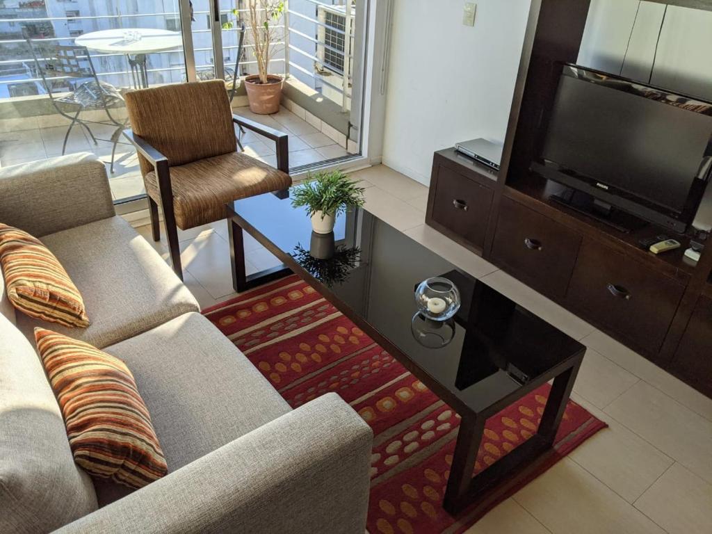 Luminoso y excelente depto en lo mejor de Recoleta - 2