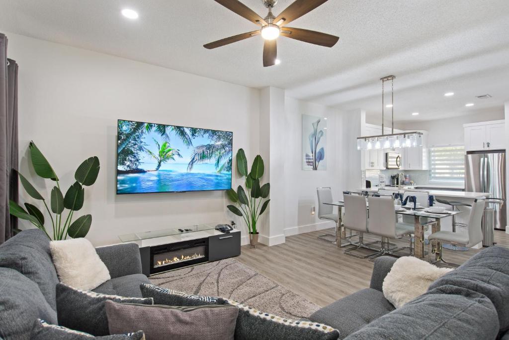 Allure - Sleeps 8 - 3 BDM - Disney, Kissimmee