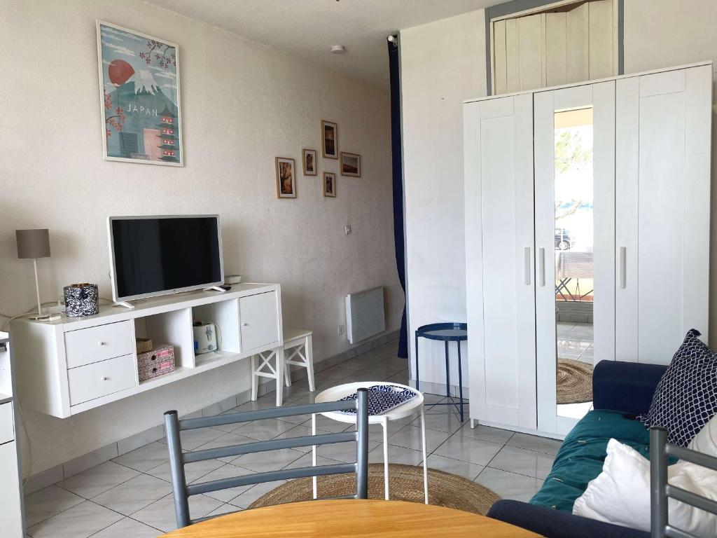 Bel Appartement T1 avec Loggia à Balaruc-les-Bains - FR-1-553-254 - 4