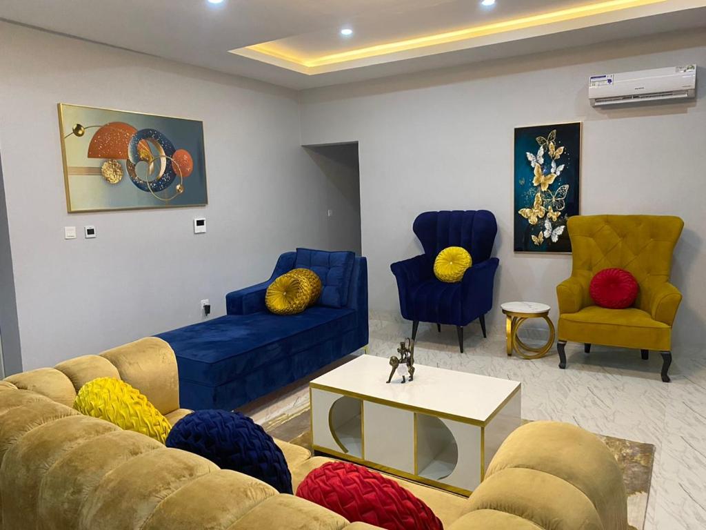 Egolusky logde, Lekki