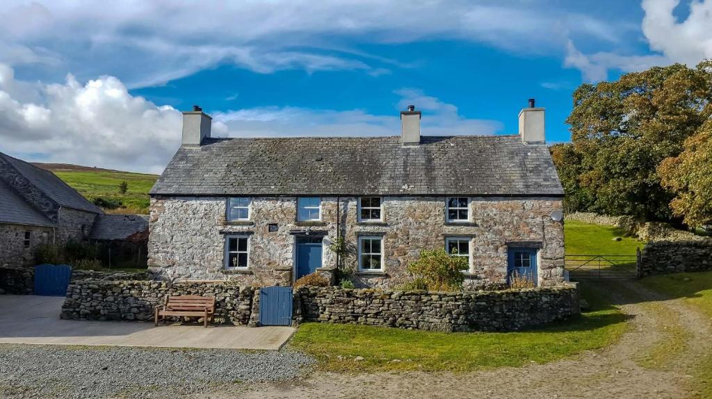 Cwmain, Cerrigydrudion