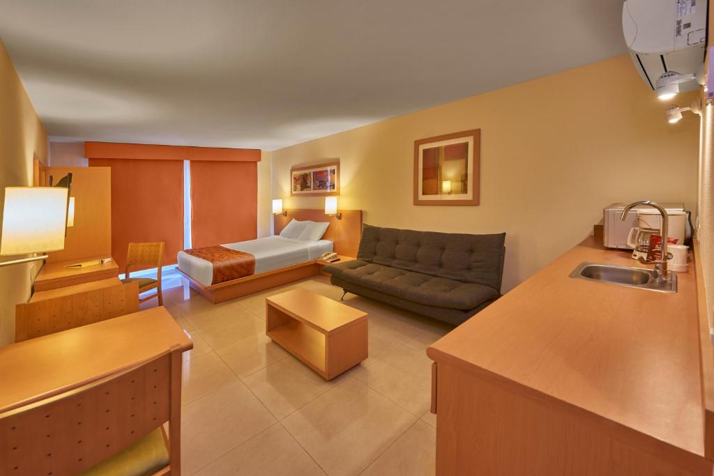 City Express by Marriott Mazatlan - 4