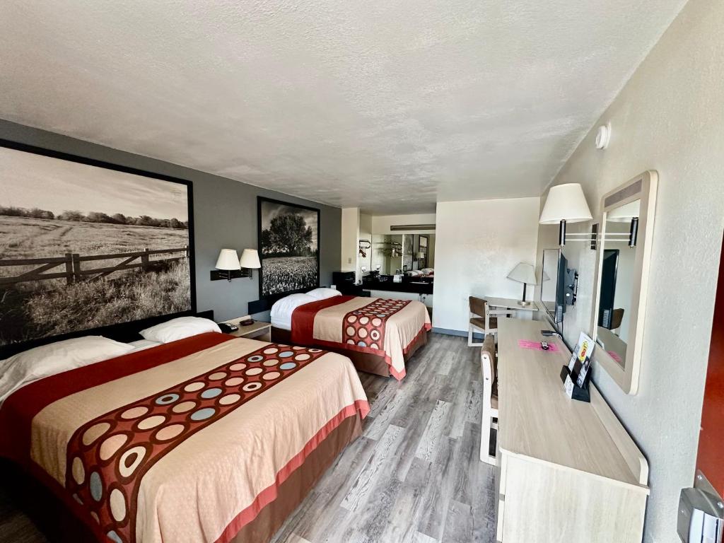 3. 슈퍼 8 바이 ..