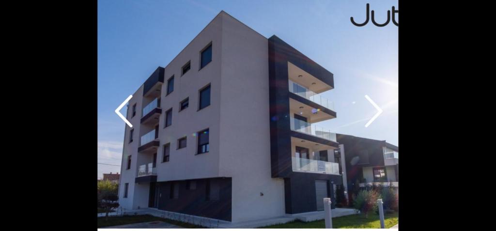 Ajkovic Residance, Vranići