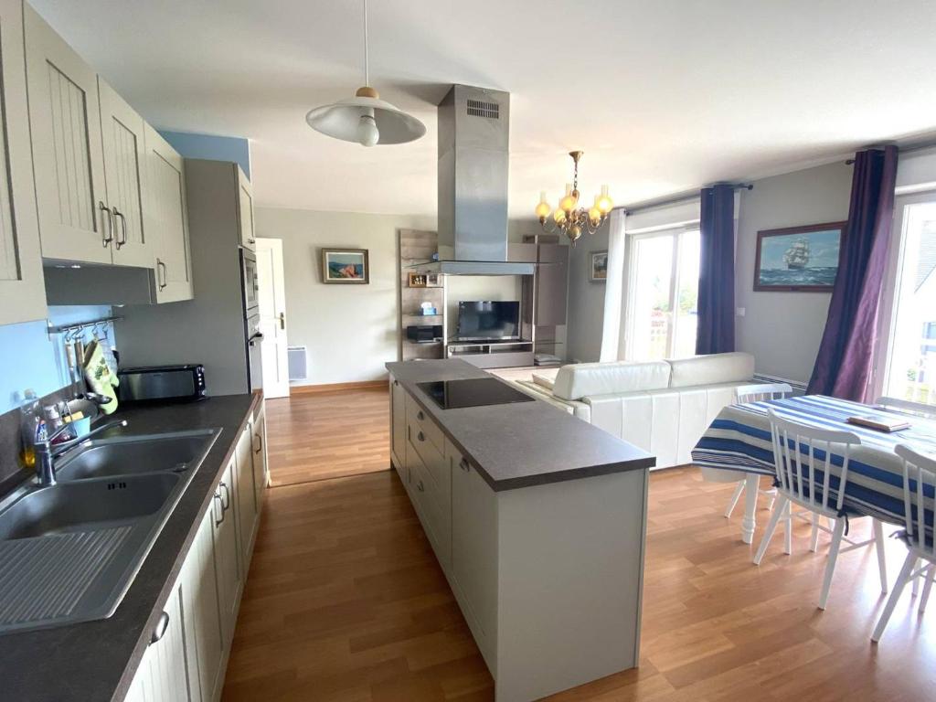 Appartement au calme avec WIFI, balcon, parking au centre de Perros-Guirec, à 500m des commerces - FR-1-368-420 - 4
