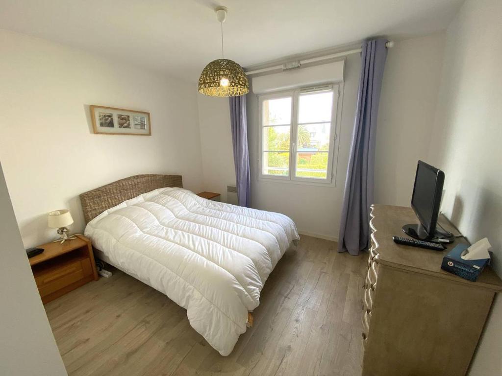 Appartement au calme avec WIFI, balcon, parking au centre de Perros-Guirec, à 500m des commerces - FR-1-368-420 - 5