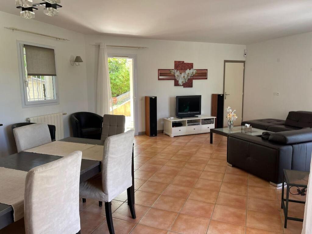 Facilities, Esterel Comfortable holiday residence in Saint-Raphael