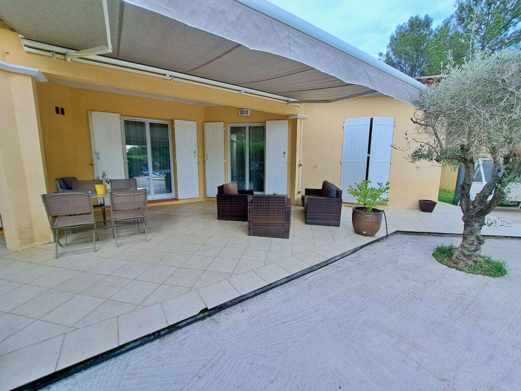 Facilities, Esterel Comfortable holiday residence in Saint-Raphael