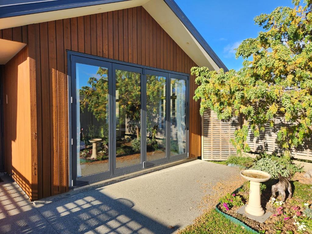 Equestrian View - Gorgeous Cozy Bungalow Shotover, Queenstown