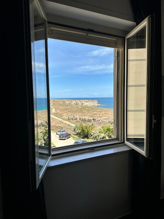 Dyo Adelfia, elegante "open space" vista mare - 3