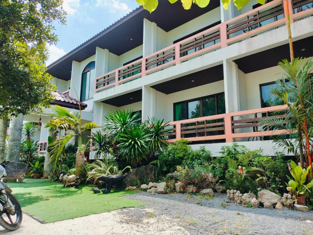 Jigsaw Cafe & Resort, Ban Na We