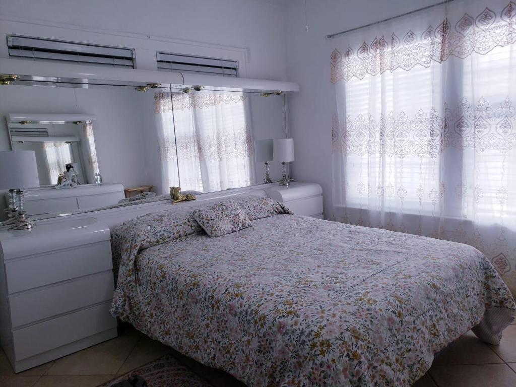B1 Best Value on Private Bedroom with Private Bathroom in Little Havana, Miami, Miami