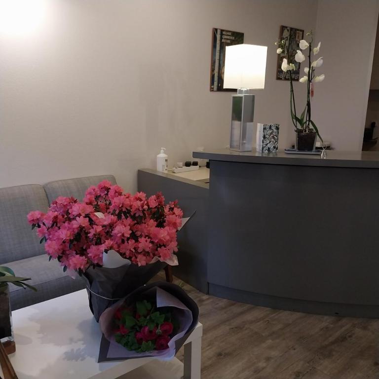 Shared lounge/TV area