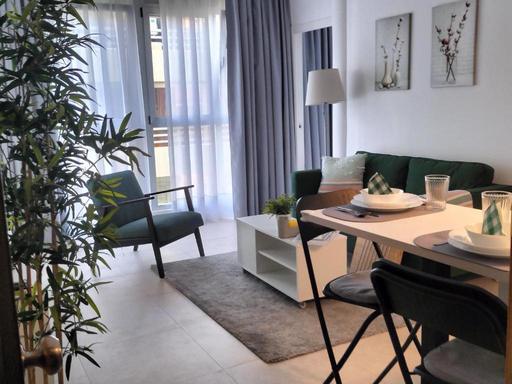 Céntrico apartamento con vistas - 1